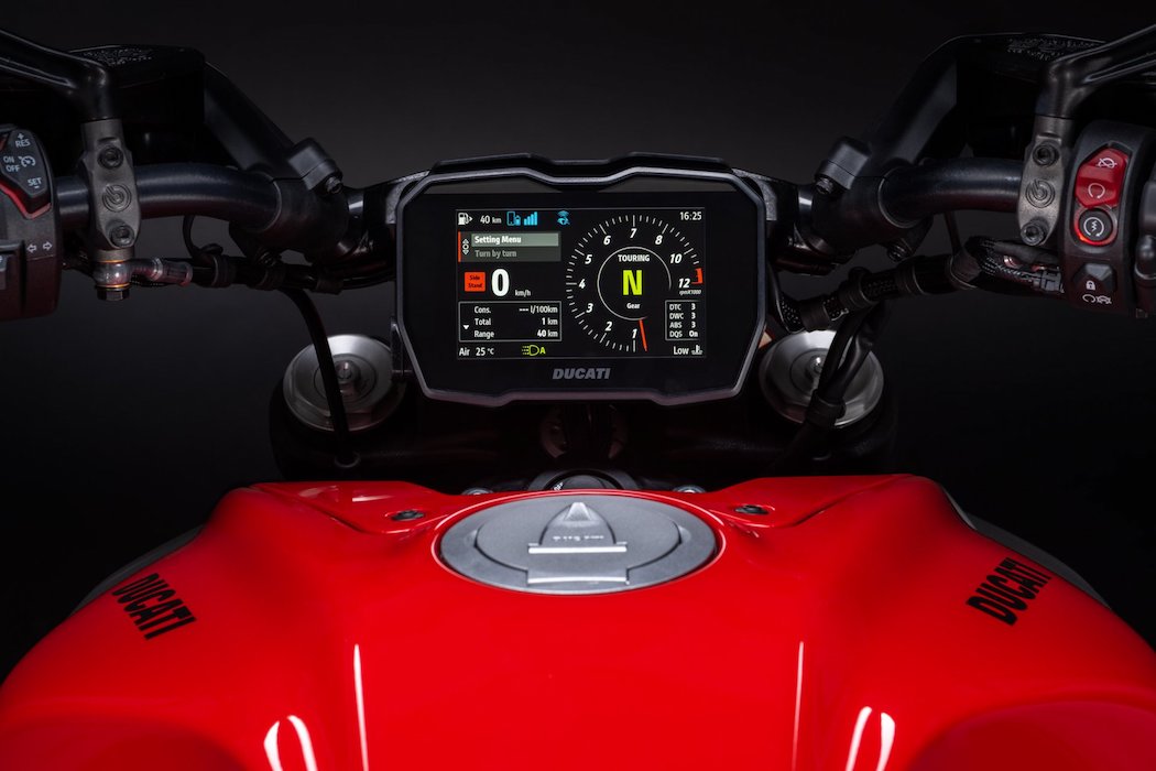 Ducati Diavel V4 dashboard