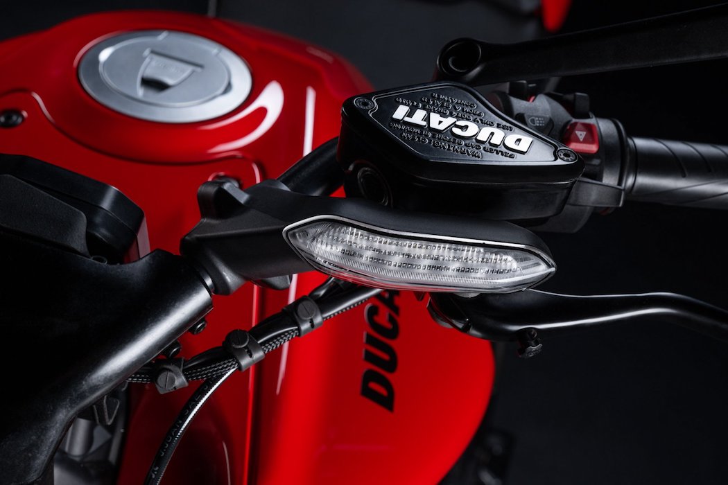 Ducati Diavel V4 knipperlicht