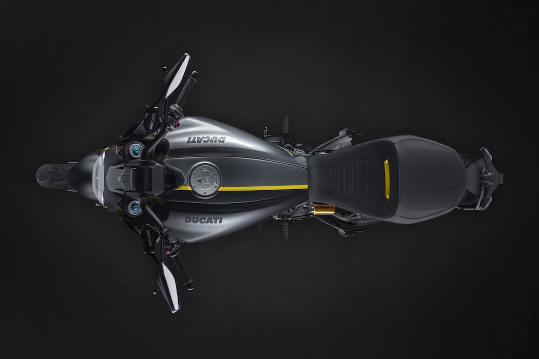 Ducati Diavel 1260S Black and Steel bovenaanzicht