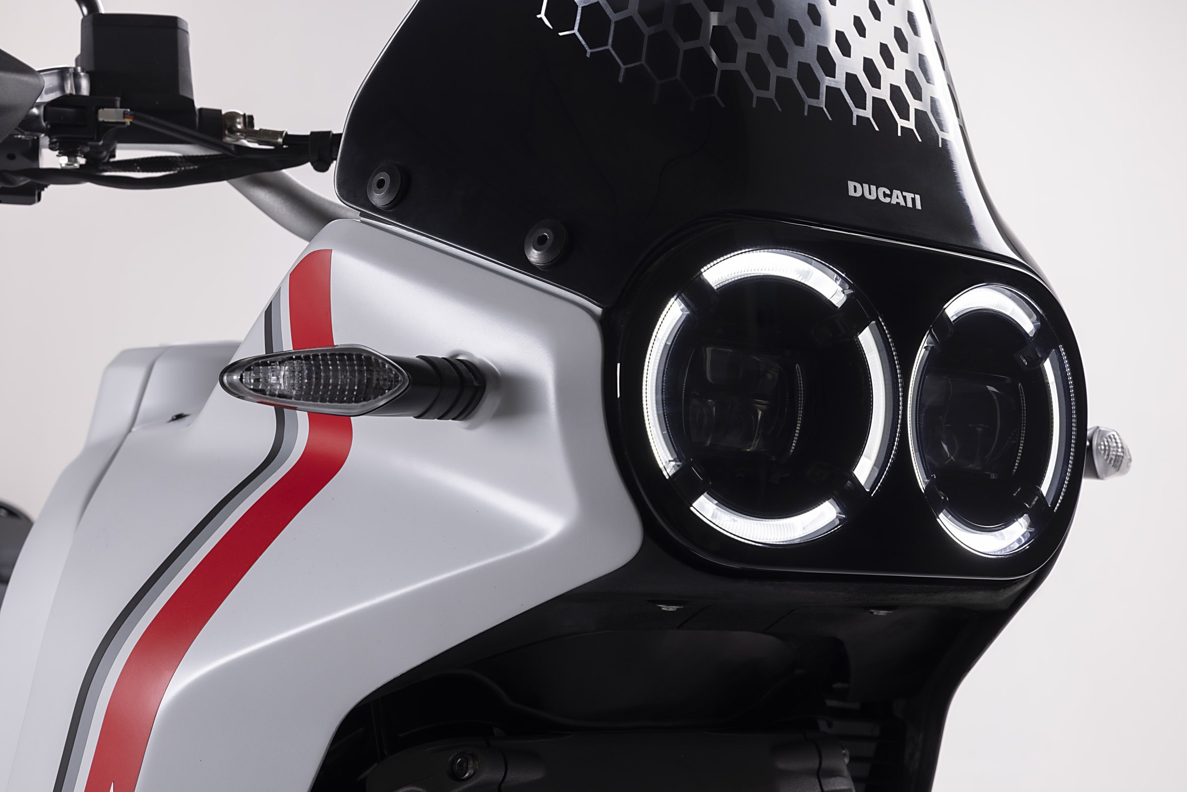 Ducati DesertX koplamp