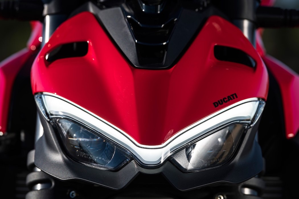 Ducati Streetfighter V2 vooraanzicht