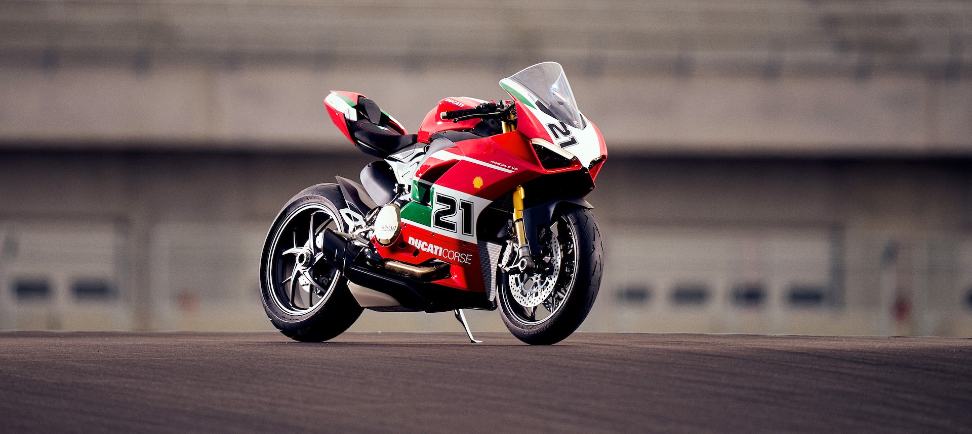 De Ducati Panigale V2 Balyliss heeft een prachtige kleurstelling